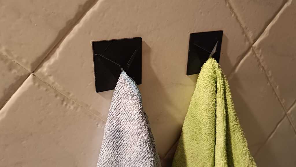 Модель CUELGATRAPOS // PELLIZCO