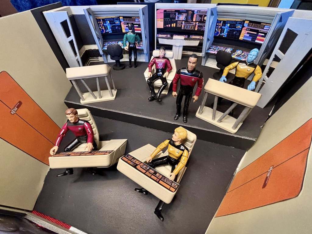 Консоль на стойках - Star Trek DS9