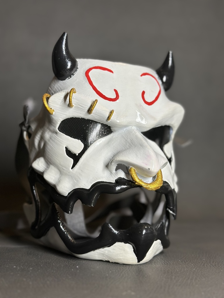 Маска рогатого демона