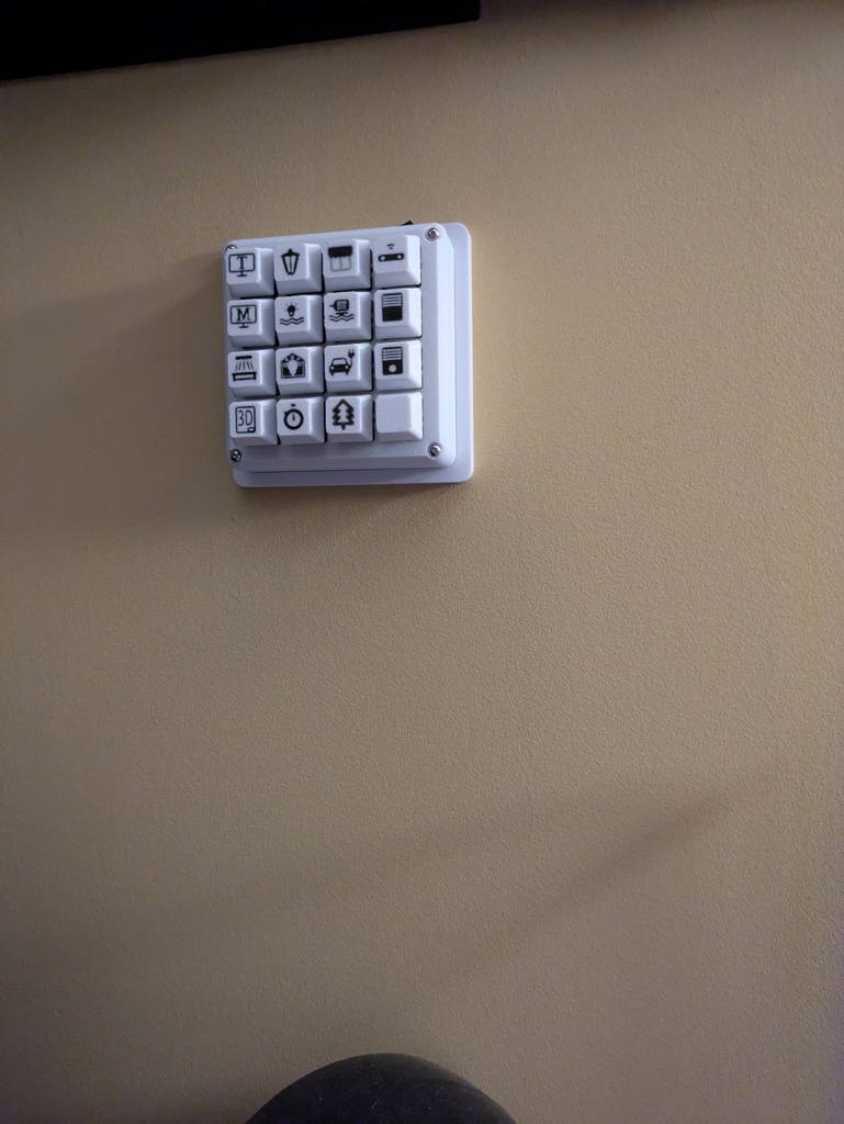 Zigbee Macropad на 16 кнопок с ESP32C6