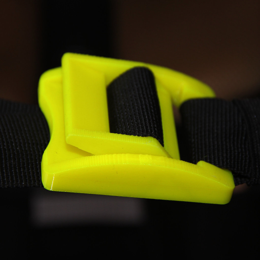 Двухкомпонентная пряжка для ремня