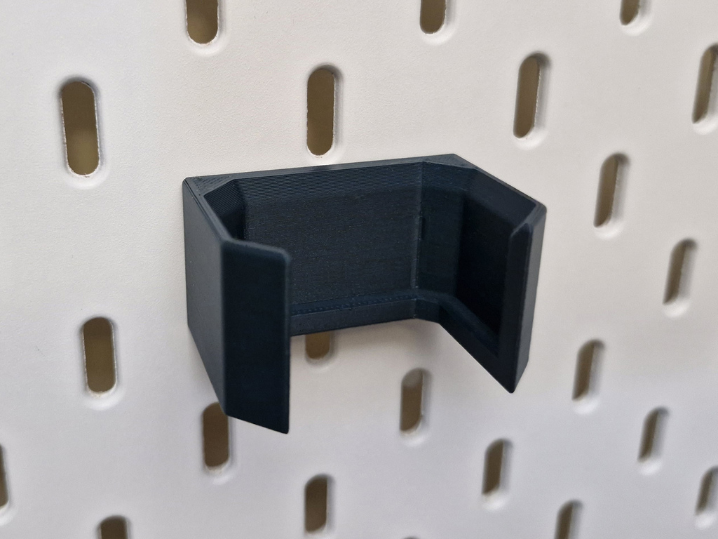 Держатель IKEA Skadis для мини-воздуходувки Turbo