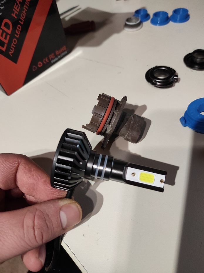 LED адаптер H7 для Mercedes E класса W211 дальнего света