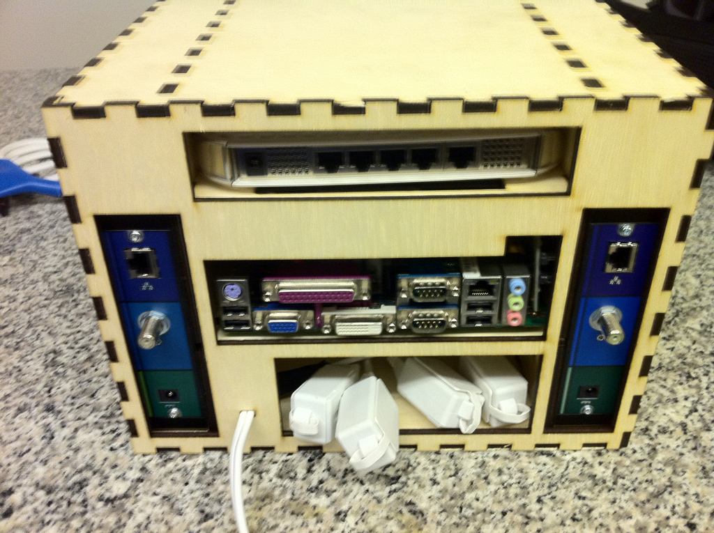 Корпус для маршрутизаторов и сетевых устройств