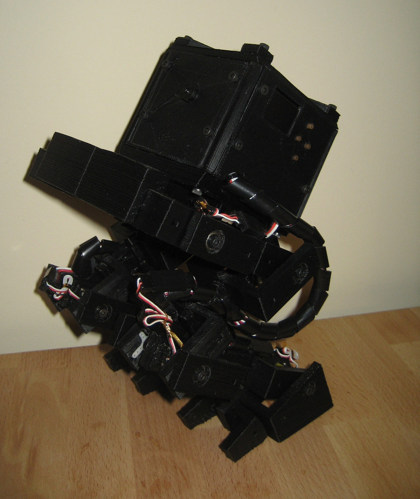 Бипедальный робот Prodos