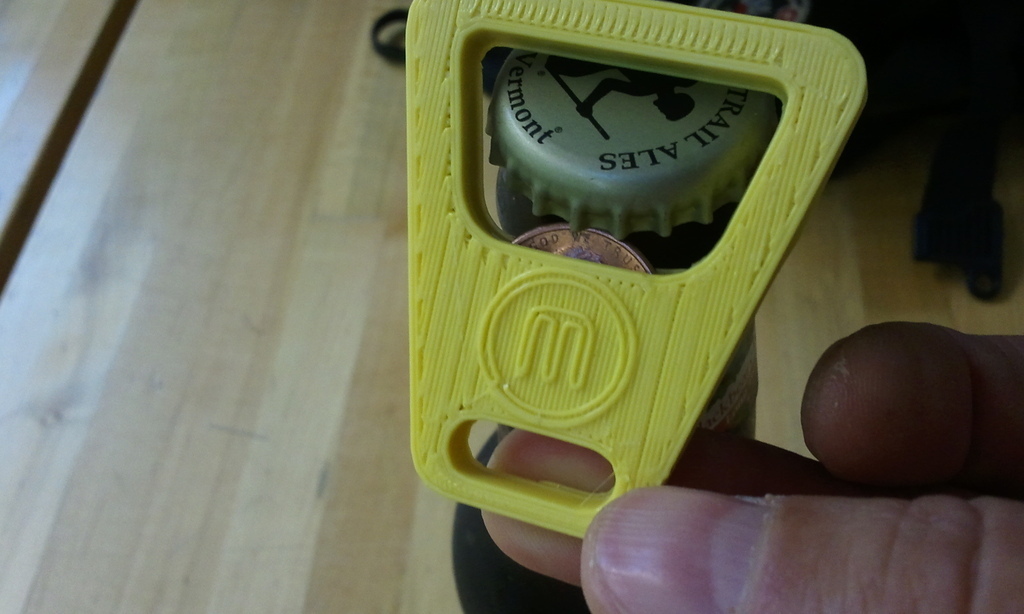 Портативный открывалка для бутылок с монетами