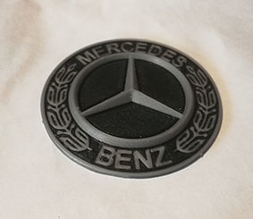 Логотип Mercedes-Benz в двух цветах