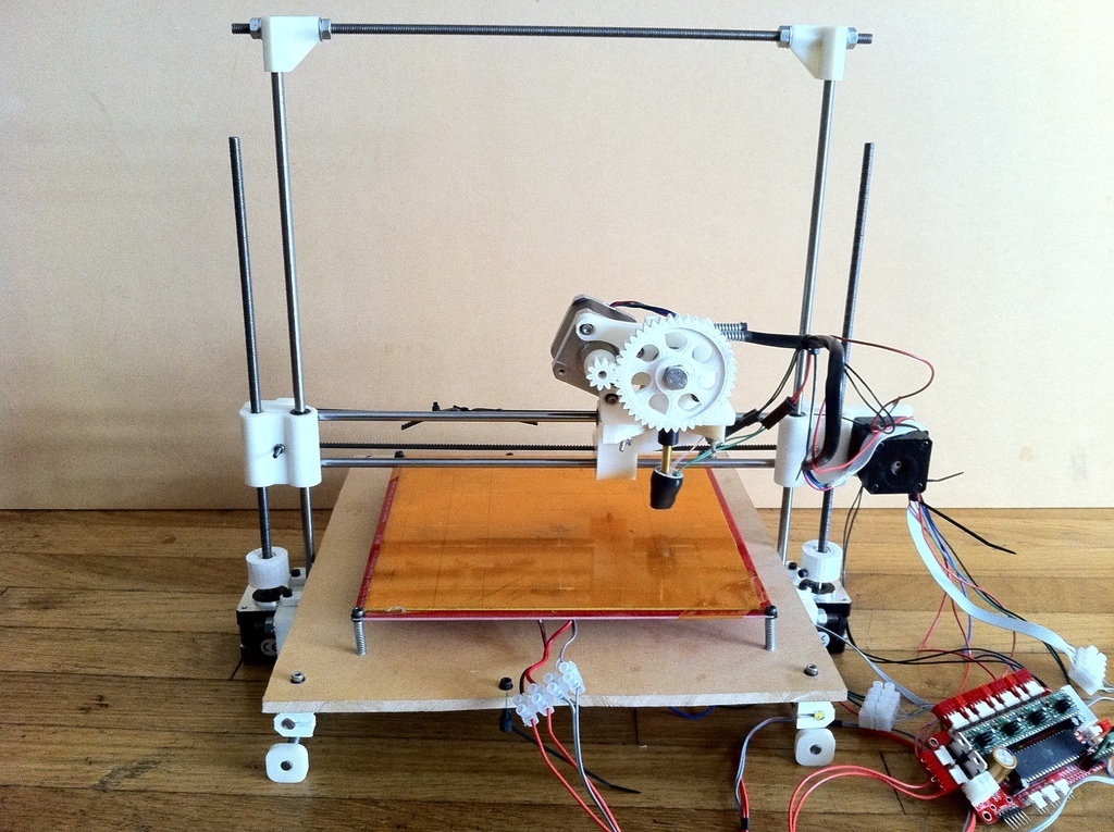 Параметричный 3D-принтер RepRap Wallace