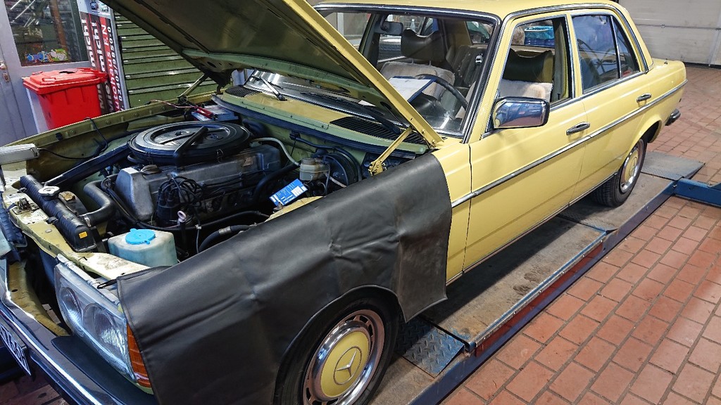 Запасная крышка резервуара для омывателя для Mercedes W123