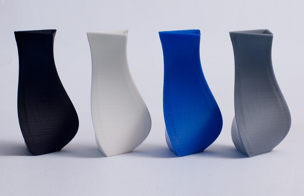 Изящная ваза с треугольным дизайном